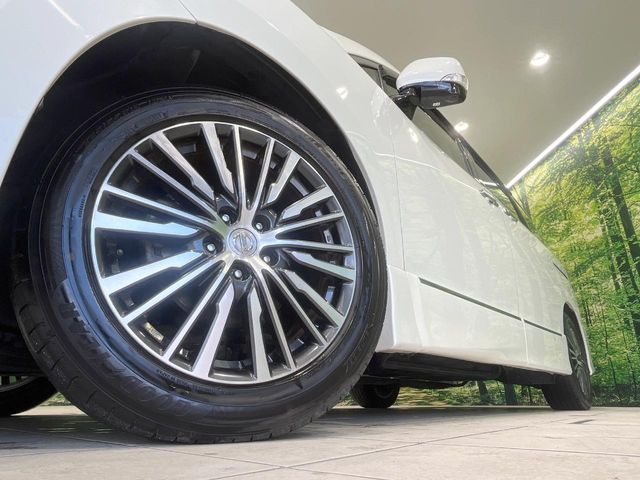 NISSAN ELGRAND  4WD 2014