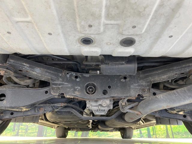 NISSAN ELGRAND  4WD 2014