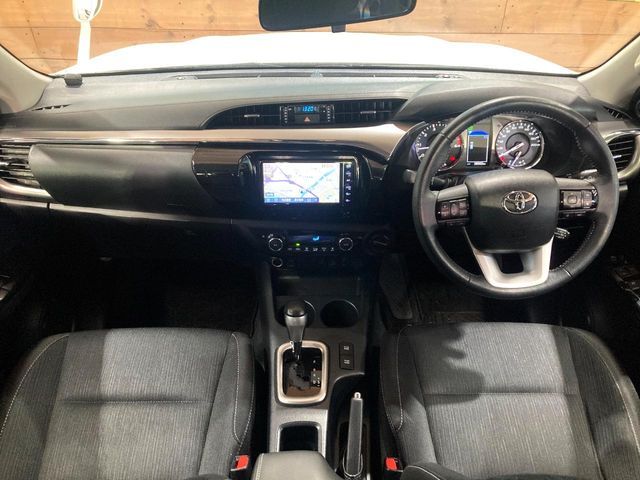 TOYOTA HILUX 4WD 2021