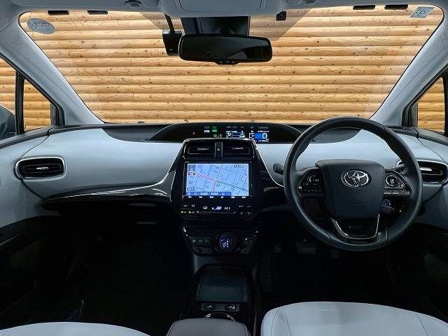 TOYOTA PRIUS 2019