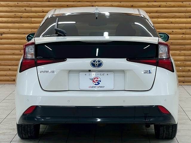 TOYOTA PRIUS 2019