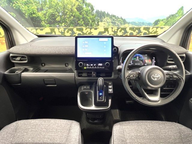 TOYOTA SIENTA HYBRID 2022