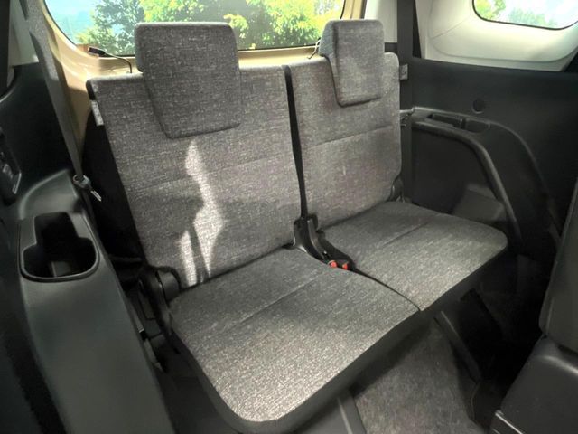 TOYOTA SIENTA HYBRID 2022