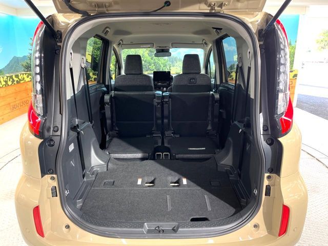 TOYOTA SIENTA HYBRID 2022