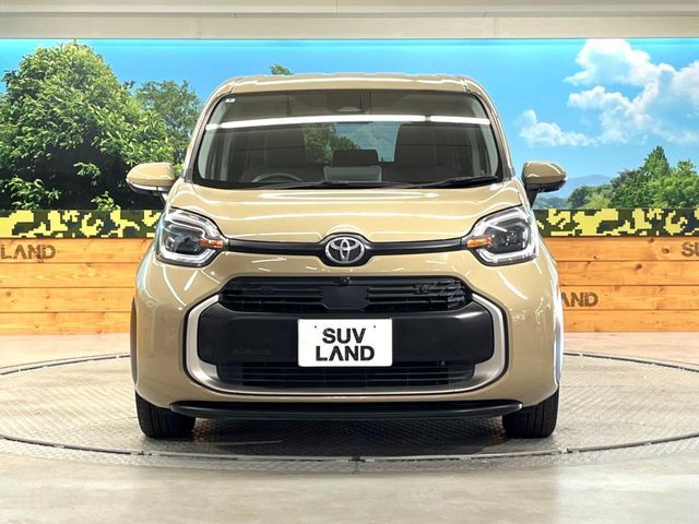 TOYOTA SIENTA HYBRID 2022