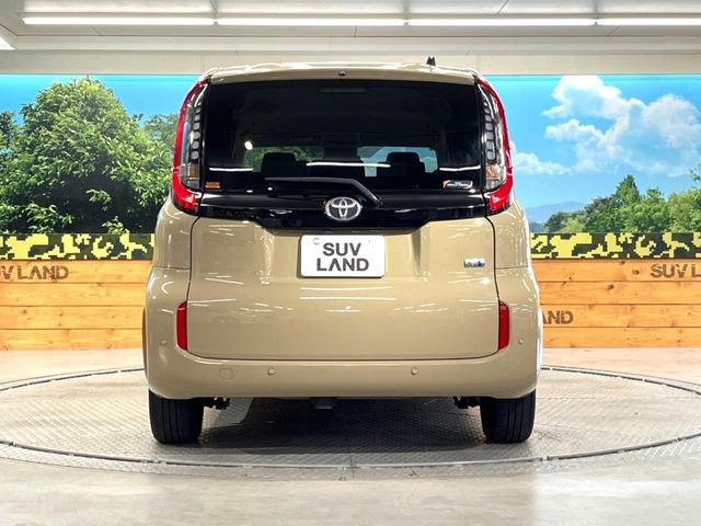 TOYOTA SIENTA HYBRID 2022