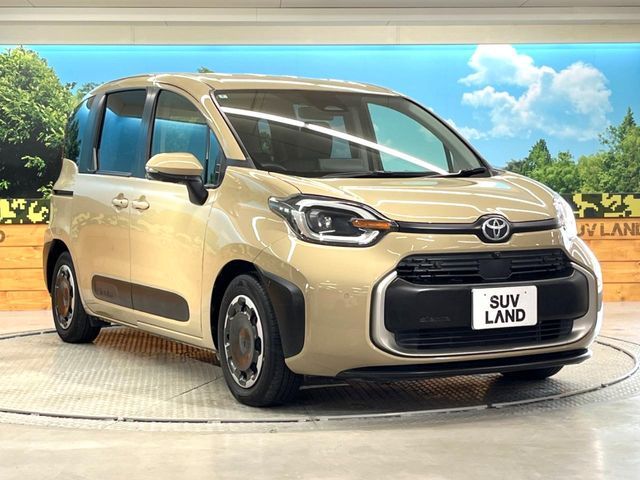 TOYOTA SIENTA HYBRID 2022