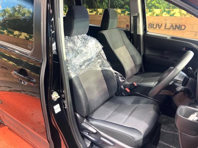 TOYOTA SIENTA HYBRID 2025