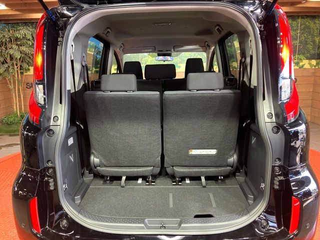 TOYOTA SIENTA HYBRID 2025