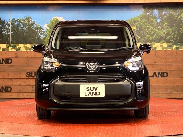 TOYOTA SIENTA HYBRID 2025