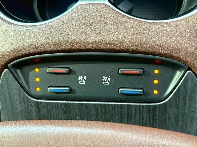 TOYOTA HARRIER HYBRID 2020