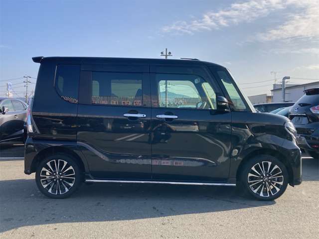 DAIHATSU TANTO CUSTOM 4WD 2022