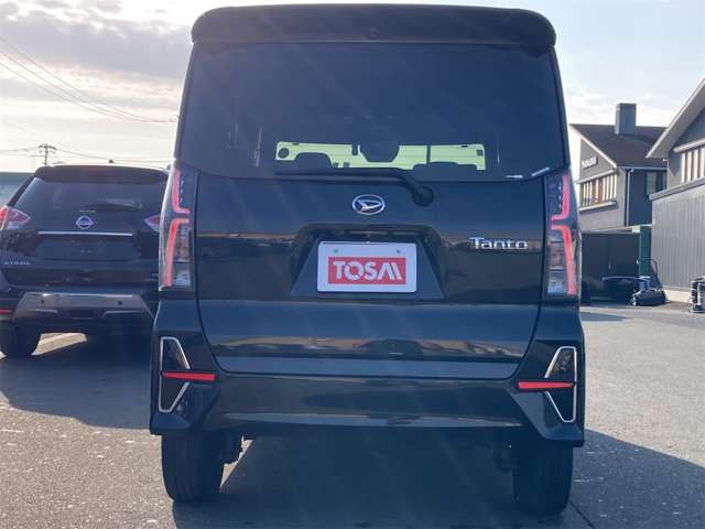 DAIHATSU TANTO CUSTOM 4WD 2022