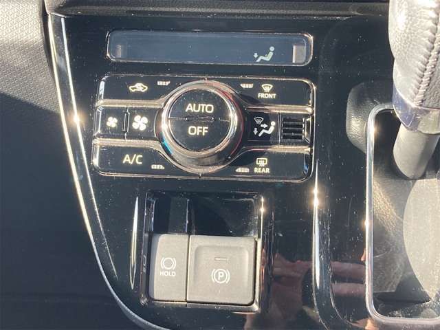 DAIHATSU TANTO CUSTOM 4WD 2022