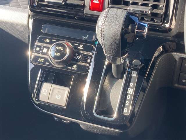 DAIHATSU TANTO CUSTOM 4WD 2022