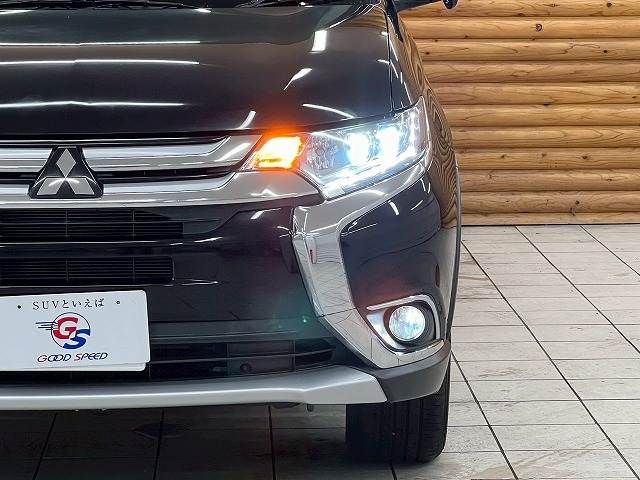 MITSUBISHI OUTLANDER 4WD 2015