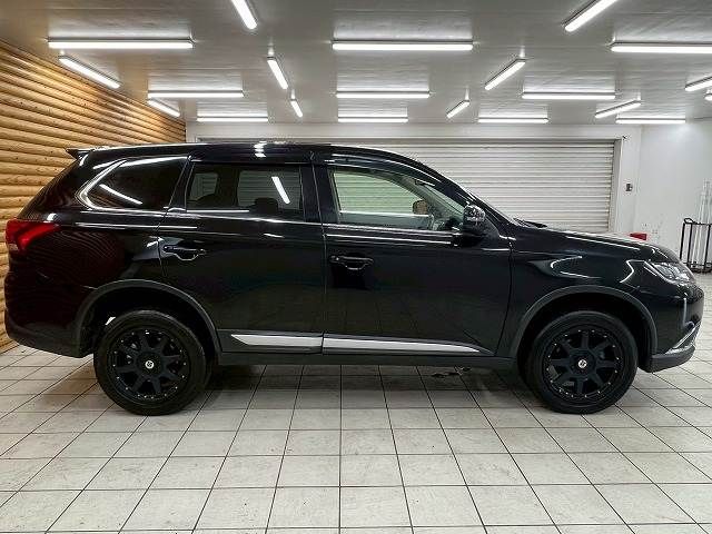MITSUBISHI OUTLANDER 4WD 2015