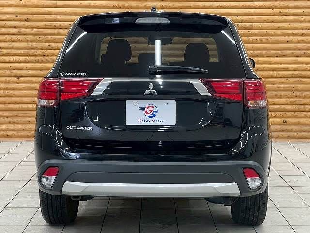 MITSUBISHI OUTLANDER 4WD 2015