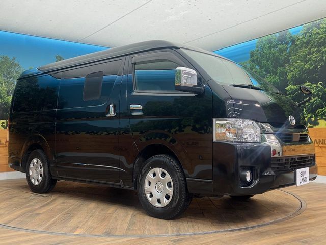 TOYOTA HIACE van 4WD 2022