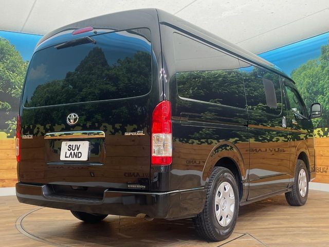 TOYOTA HIACE van 4WD 2022
