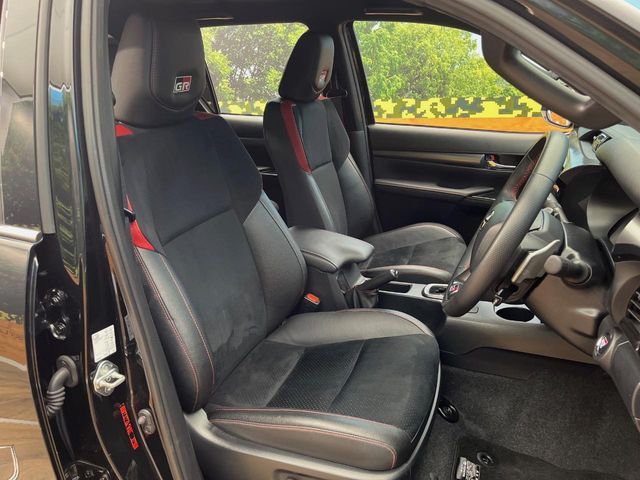 TOYOTA HILUX 4WD 2023