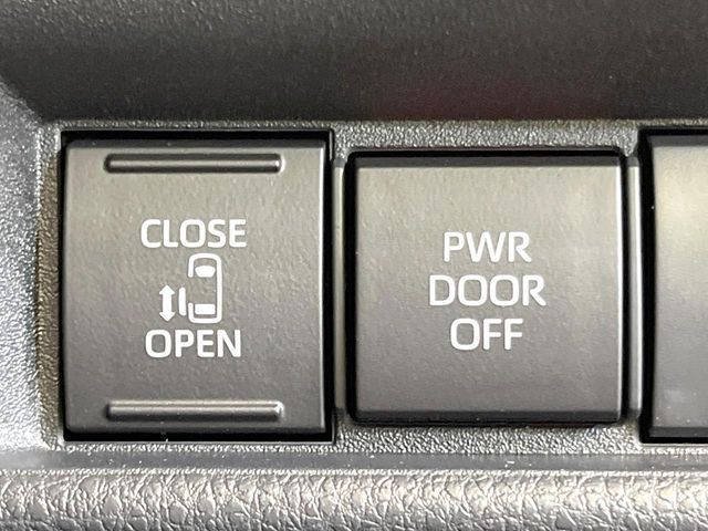 TOYOTA SIENTA HYBRID 2025