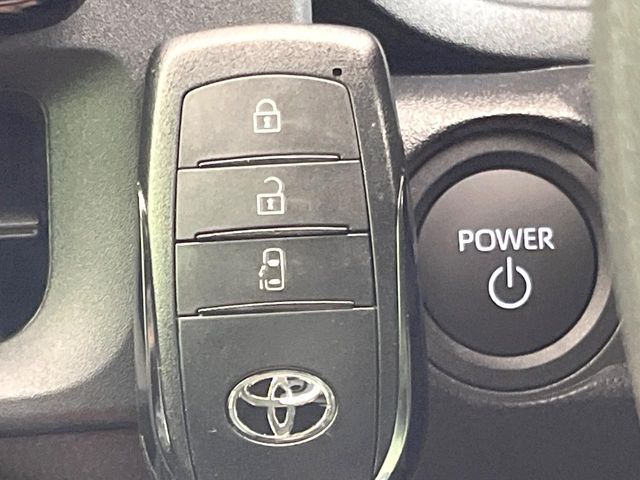 TOYOTA SIENTA HYBRID 2025