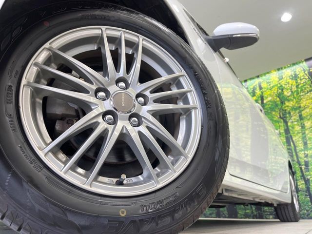 TOYOTA PRIUS 4WD 2017