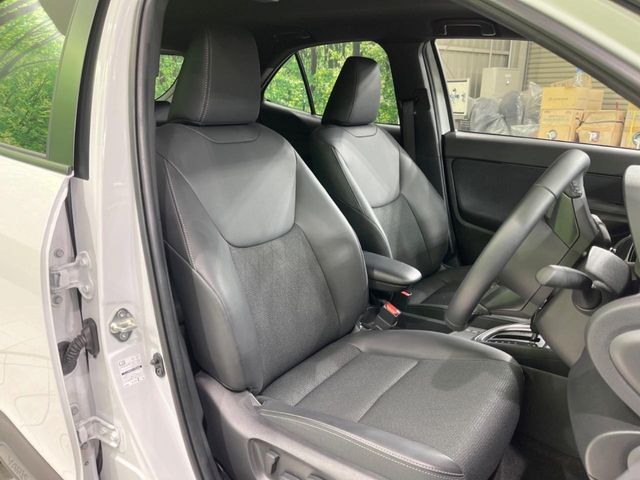 TOYOTA YARIS CROSS HYBRID 2025