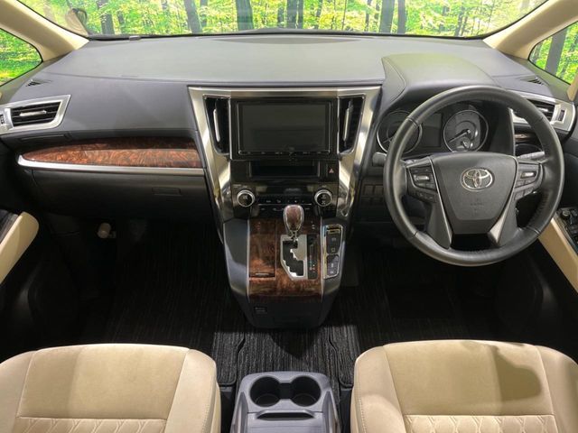 TOYOTA ALPHARD 2018