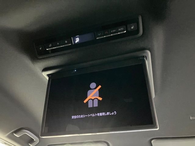 TOYOTA VOXY HYBRID 2022