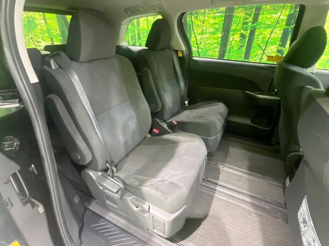 TOYOTA ESTIMA  4WD 2013