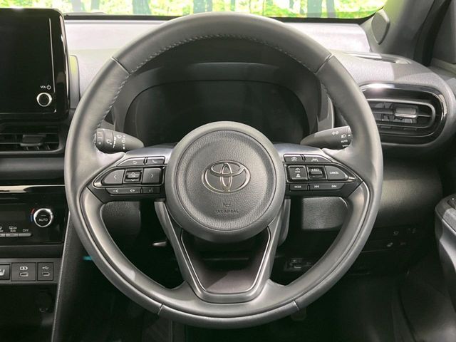 TOYOTA YARIS CROSS HYBRID 2025