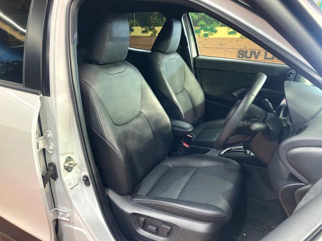 TOYOTA YARIS CROSS HYBRID 2025