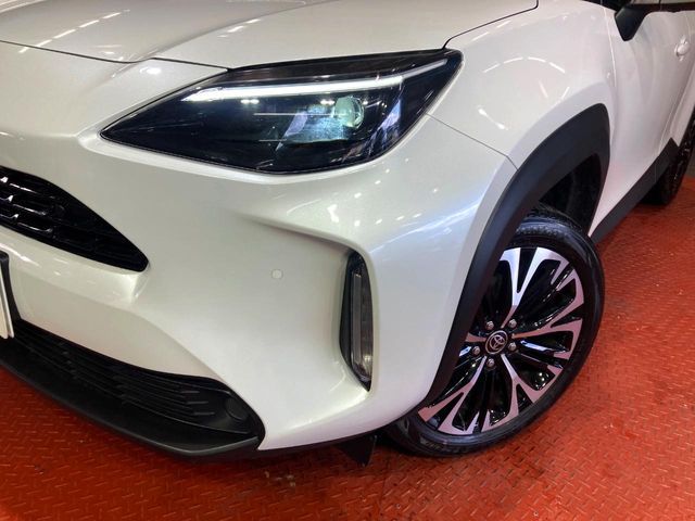 TOYOTA YARIS CROSS HYBRID 2025