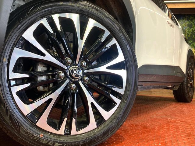 TOYOTA YARIS CROSS HYBRID 2025