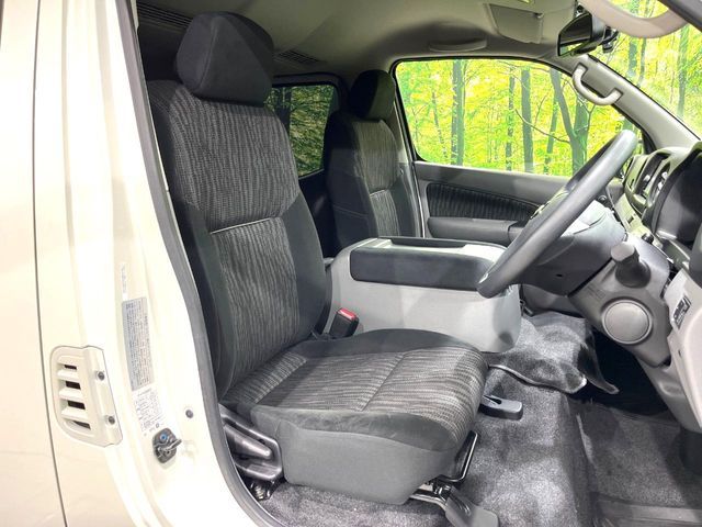 NISSAN NV350 CARAVAN 4WD 2019