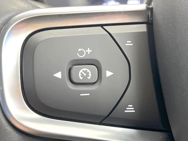 VOLVO VOLVO XC40 2021