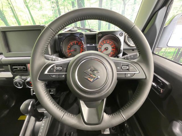 SUZUKI JIMNY NOMADE 2025