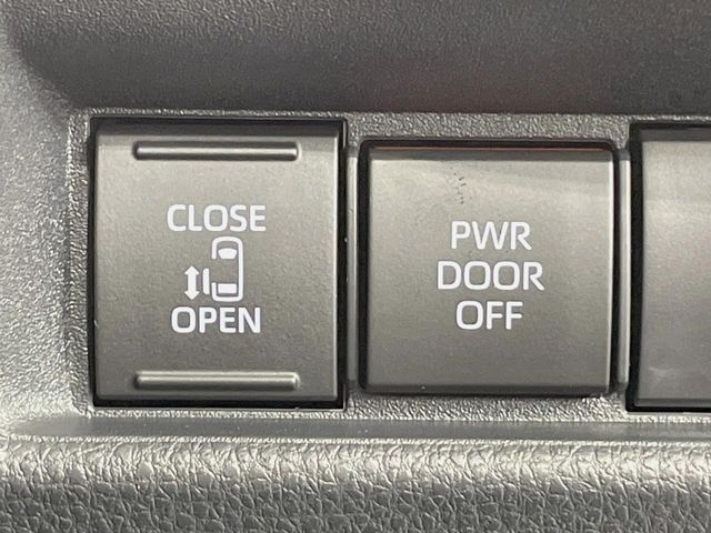 TOYOTA SIENTA HYBRID 2025