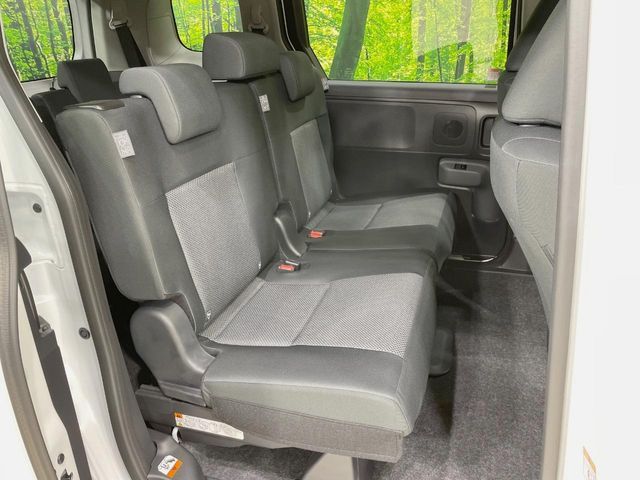 TOYOTA SIENTA HYBRID 2025