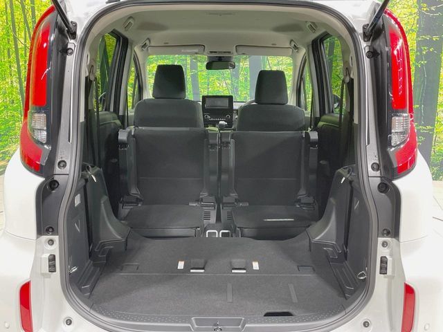 TOYOTA SIENTA HYBRID 2025