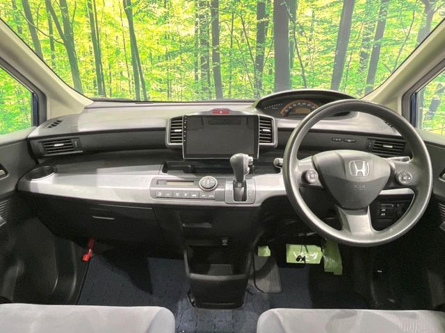 HONDA FREED 2010