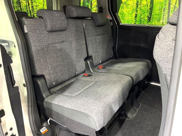 TOYOTA SIENTA HYBRID 2022