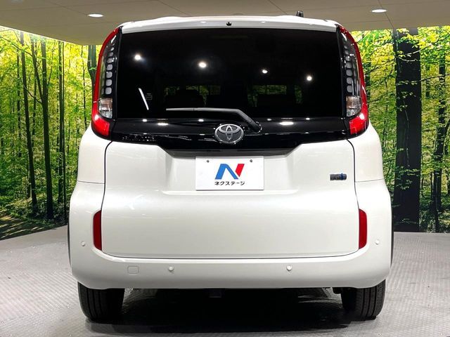 TOYOTA SIENTA HYBRID 2022