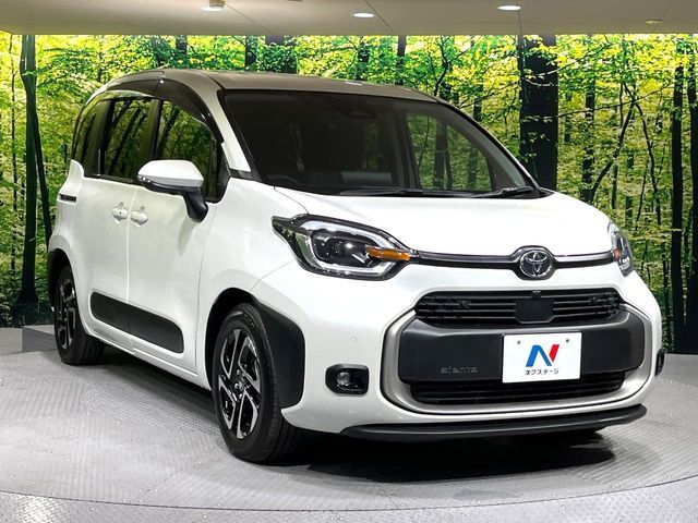 TOYOTA SIENTA HYBRID 2022