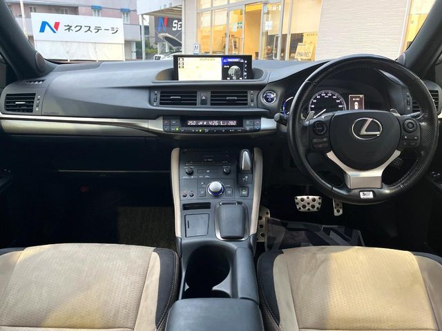 TOYOTA LEXUS CT200h 2017