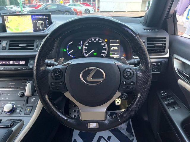 TOYOTA LEXUS CT200h 2017