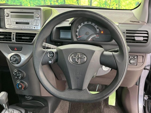 TOYOTA iQ 2010