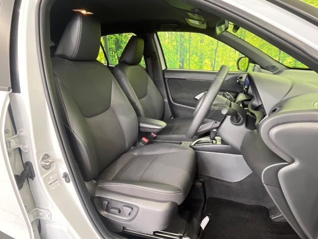 TOYOTA YARIS CROSS HYBRID 2025